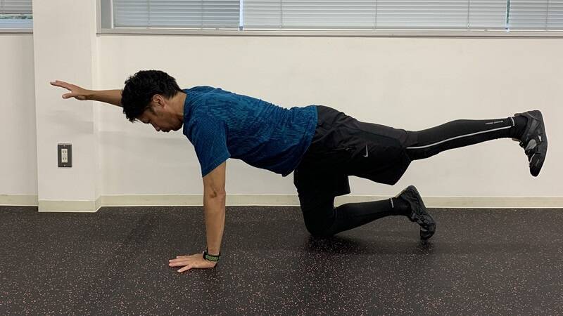 スポーツトレーナー直伝！「腰痛改善エクササイズ」