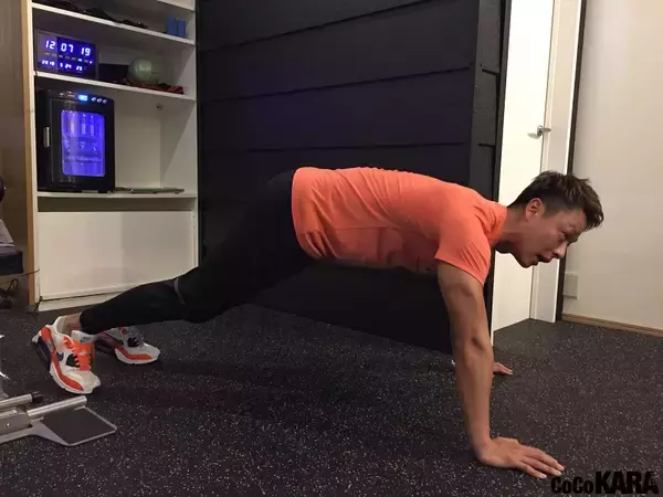 人気パーソナルトレーナーが教える自宅でできる超簡単トレーニング「ちょっとハード！有酸素運動で脂肪燃焼」