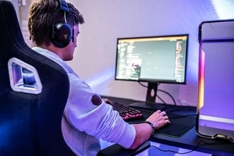 eスポーツに取り組む若者必見！これだけは行いたい健康管理について解説