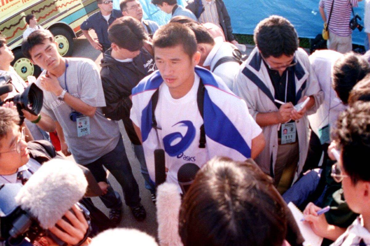 日本が揺れた“衝撃の落選”　98年・02年W杯…カズ、中村俊輔が外れた「メンバー発表の舞台裏」