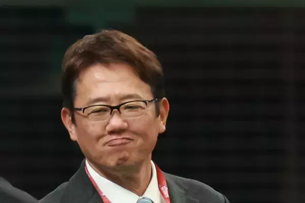 NPB監督就任に関して「現場に帰る機会があったら」と意欲を示すヤクルトレジェンドOB「ヤクルトにこだわってるの？」の問いには…「ほかでも全然やります」