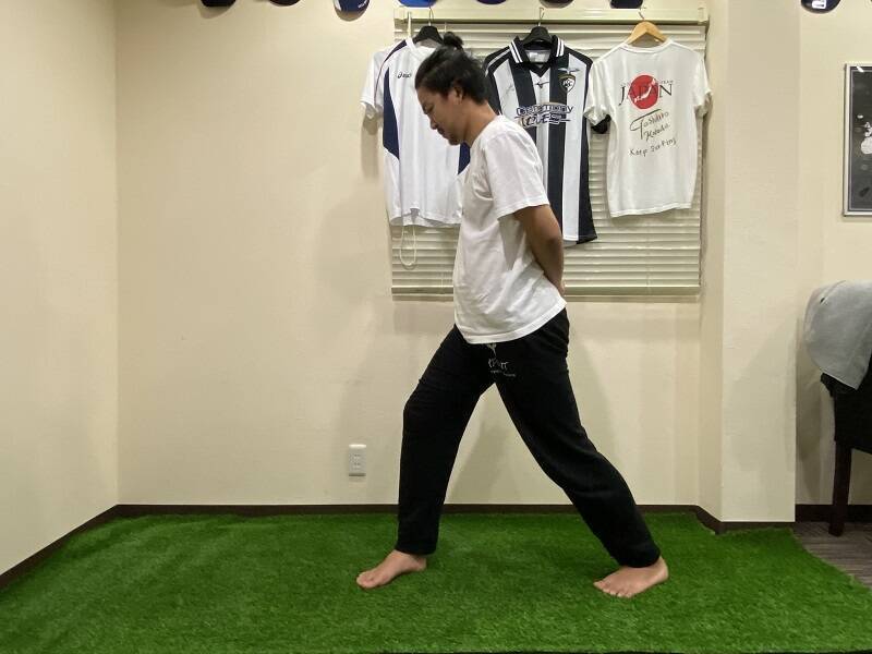 超簡単！お悩み解決・部位別トレーニング　O脚編①