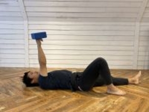 肩こり解消！アスレティックトレーナーによる「肩のストレッチ＆トレーニング」⑤