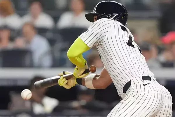 MLBでバントが流行？　日本でも「非効率的な作戦」と見られた技術が広まる背景「1点を粘り強く奪う方に価値を見出している」