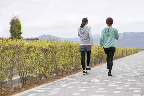「甘くみてはいけない「運動不足」。その身体の不調の原因かも!?」の画像