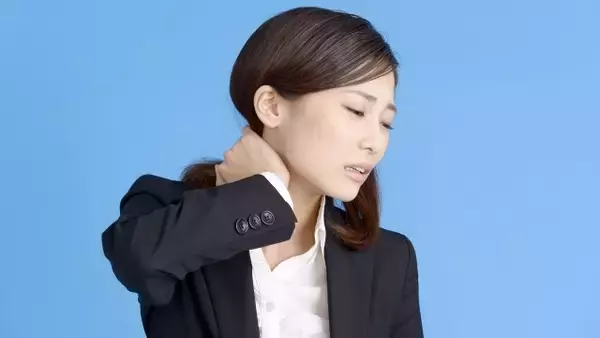 首が痛くて回らない・・・首のトラブルの症状３つ