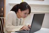 「肩こり悪化の原因は加齢？ 痛みを和らげる秘策を薬剤師が紹介」の画像2