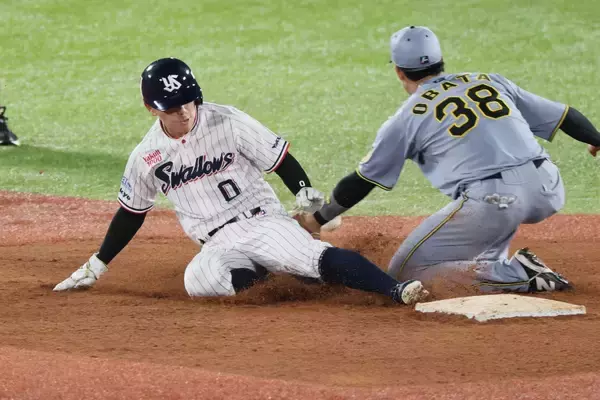 「『絶対走れよ』みたいな感じではなく…」池山ヤクルト、“積極盗塁”はなぜ生まれるのか　突き動かされる選手のマインド