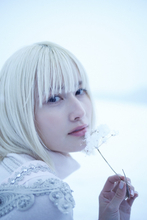 橋本愛、30歳の誕生日に13年半ぶりの写真集発売 20代最後の1年を4名のフォトグラファーが撮影