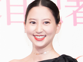 河北麻友子、第2子出産を報告「母子ともに健康です」 赤ちゃんを抱く姿も