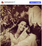 「元007ピアース・ブロスナン、妻が素敵ショットで結婚25周年をお祝い」の画像1
