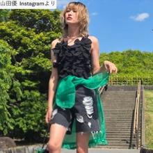 4児の母・山田優41歳、抜群スタイルにネット衝撃　ショーパン姿で美オーラ全開！