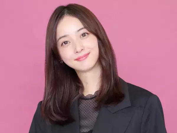 佐々木希の編み物、クオリティにファンビックリ「本当に上手!!」「可愛い」