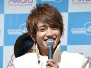 西島隆弘、AAAを脱退　喉の治療に専念