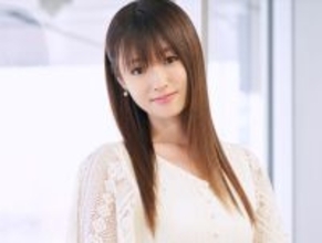 深田恭子、久しぶりのインスタ投稿で芸能生活30周年を報告「憧れの人」「ずーっと可愛い」