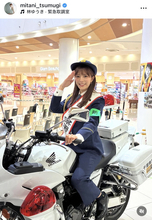 テレ朝・三谷紬アナ、キュートな敬礼　一日署長務める姿に反響