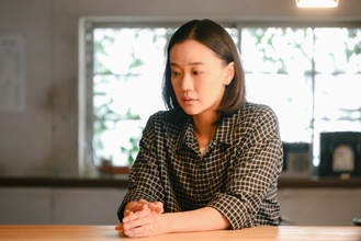 『Ｔシャツが乾くまで』第5話 バス事故から一年　“咲子”蒼井優と“樹生”中島歩は心を許しあえる関係に