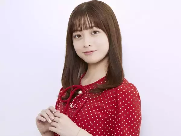 橋本環奈、主演舞台『千と千尋の神隠し』劇場前で「いぇい」　周りにバレず、ファン驚き
