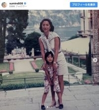 すみれ、亡き母・松原千明さんの誕生日に思い　石田純一との家族ショットも公開