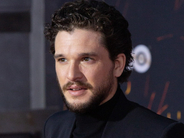 キット・ハリントン、『GOT』最終シーズン撮り直しを求めるファンの声に怒り