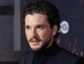 キット・ハリントン、『GOT』最終シーズン撮り直しを求めるファンの声に怒り