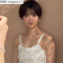 元フジ渡邊渚、美スタイル際立つ姿に多数の「いいね！」　カレンダーのオフショットで魅了