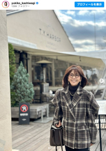 柏木由紀子77歳、洗練チェックコーデ披露　上品な佇まいに「絵になりますね」「本当にお綺麗」