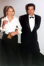 ジョン・F・ケネディ・ジュニアとキャロリンの悲劇　語り継がれる“ケネディ家の呪い”