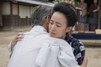 明日の『ブラッサム』“珠”石橋静河、錯乱し町中で暴れる“清治”渡部篤郎を止めようとする