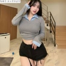 「街中で5度見くらいされる」フォロワー500万の165cm美女、抜群プロポーションにネット衝撃