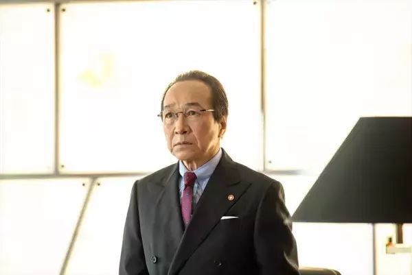 『VIVANT』“長野専務”小日向文世、苦悩する“乃木”堺雅人に助言　ネット称賛「胸アツ」「泣いた」（ネタバレあり）