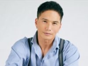 市原隼人、激シブバイクショットに反響「かっこいい」「隼人の刻印入り渋い」