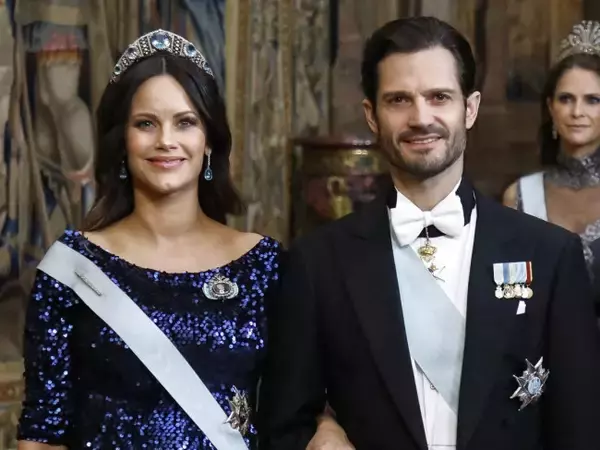 スウェーデン王室カール・フィリップ王子＆ソフィア妃の赤ちゃんを連れて特別イベントに出席