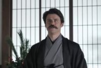 来週の『ばけばけ』“ヘブン”トミー・バストウ、新年の挨拶でまさかの宣言　お祝いの空気が一変