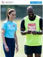 英キャサリン妃、フレッシュなポニーテール姿でラグビーの練習に参加