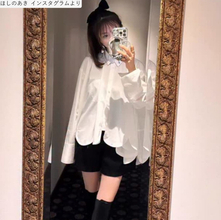 ほしのあき48歳、ショーパン姿が「美しすぎ」「スタイル抜群」 夫は13歳年下&1児の母