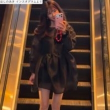 ほしのあき48歳、ミニ丈ワンピ姿が「スタイル抜群」「脚ほそっ！」　夫は13歳年下＆1児の母