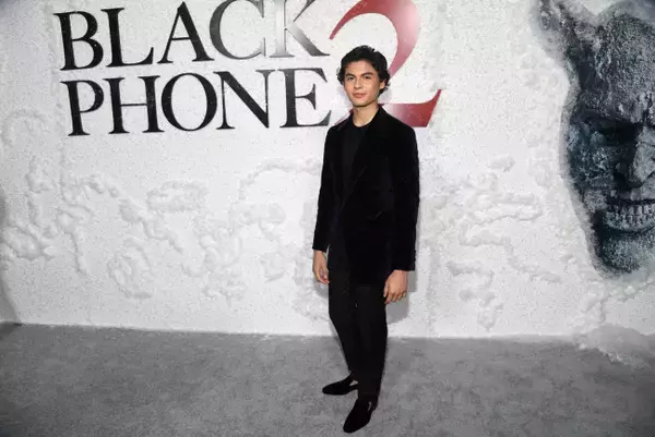 親友ロビンの弟役で奇跡の復活！　ミゲル・モラ、『ブラックフォン２』のオファーは「本当に驚いた」