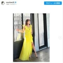 “奇跡の50代”望月理恵が本気出した!?　美しすぎるグラビアオフショットに反響