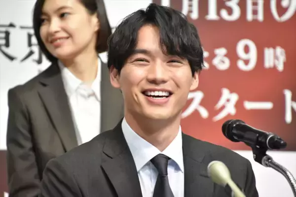 福士蒼汰の“広背筋”、イケオジ揃いの出演者に注目！　ドラマ『東京P.D. 警視庁広報2係』見どころを出演者が紹介