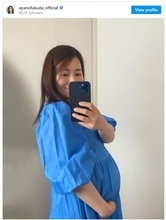 第1子妊娠中の福田彩乃、ふっくらお腹で着こなすワンピに反響「可愛い妊婦さん」