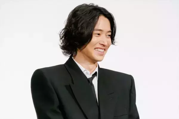 山崎賢人、“賢人ファン”からの愛を届ける岡山天音に「良い人だな」