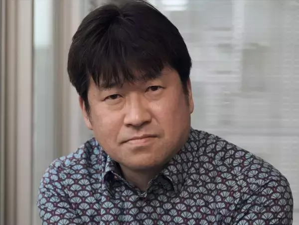 『爆弾』を佐藤二朗の隣で鑑賞!?　映画館びっくりエピソードに反響「おしっこ漏れるくらい怖い」