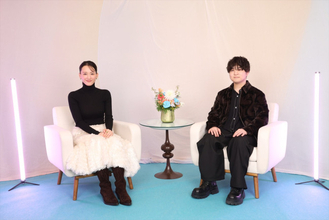 綾瀬はるか×ヒゲダン藤原が語らう！　『人はなぜラブレターを書くのか』対談映像4種公開