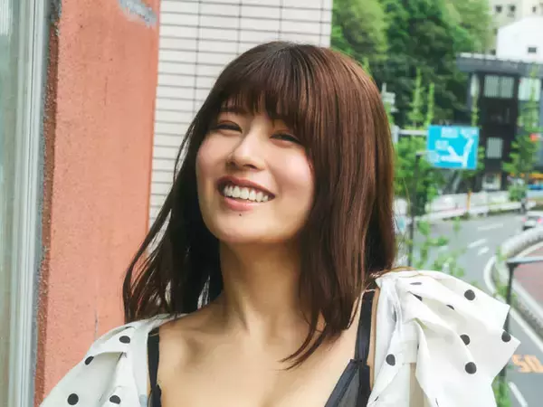 “国宝級BODY”158cm人気グラドルを艶やかに激写！　圧巻の美ボディ開放する最新グラビア