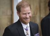 「英ヘンリー王子、戴冠式後は空港に直行　続くイベントには参加せず」の画像1