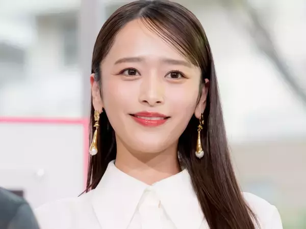 近藤千尋、小学生の次女に勉強机を購入　夫・ジャンポケ太田との“入学式ショット”も公開