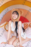 「乃木坂46・川崎桜、クマさん姿のベッドショット　1st写真集『エチュード』封入特典第1弾解禁」の画像1