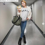 「氷川きよし48歳、美脚デニムコーデが「スタイル抜群」「細くて長くて羨ましい」と絶賛の声」の画像1