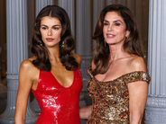 カイア・ガーバー＆シンディ・クロフォード、美しすぎる母娘2ショットに衝撃